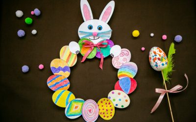 Creează o coroniță de Paște alături de copilul tău